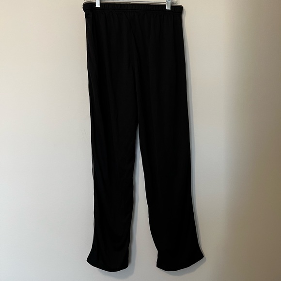 Grey and black sweatpants. - Picture 3 of 4